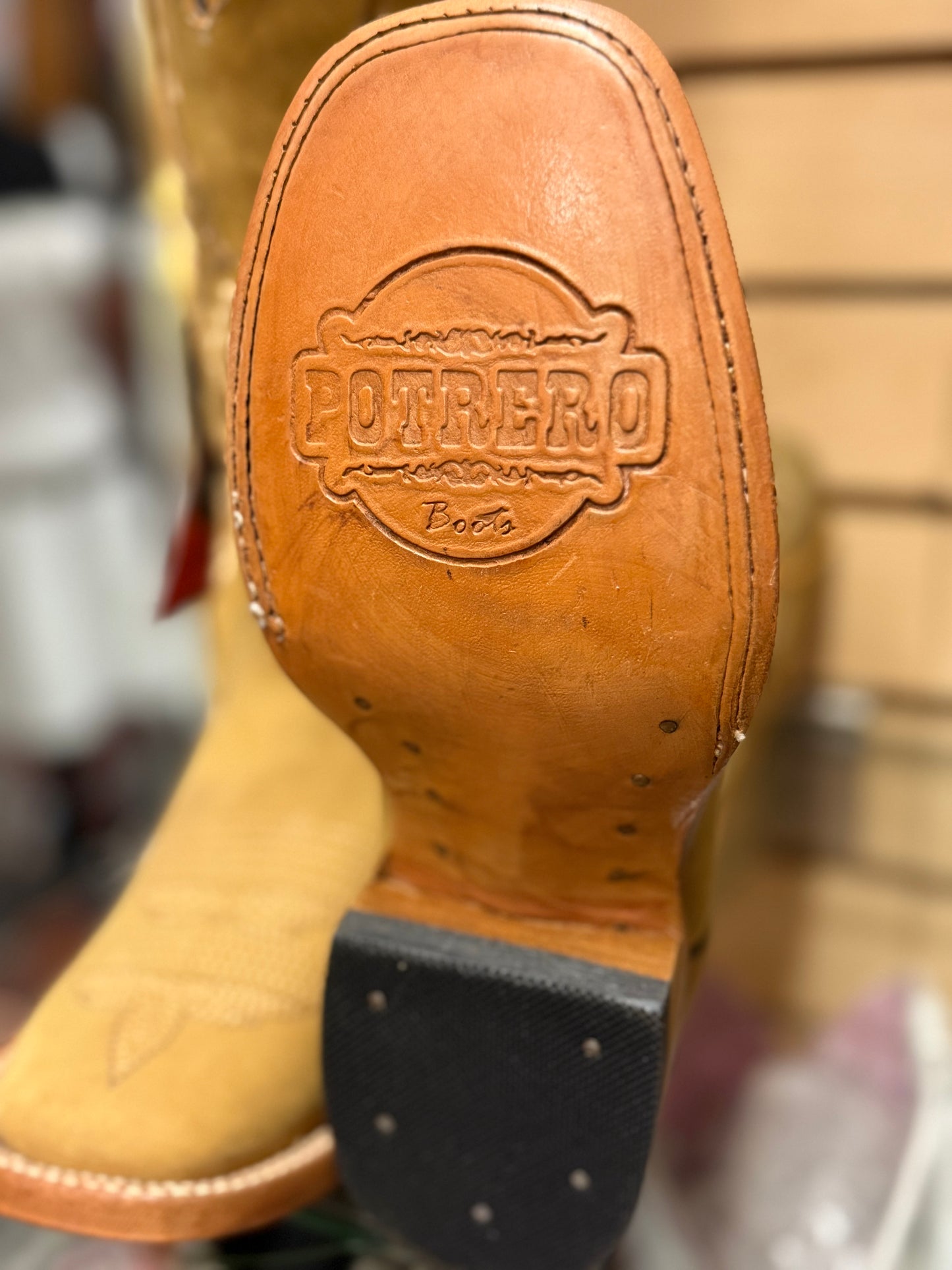 Nicte| Square Toe Boots