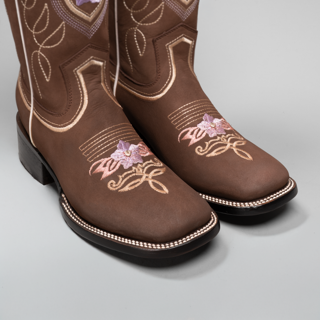 WOMEN'S JASMINE SQUARE TOE COWBOY BOOTS AND BELT COMBO