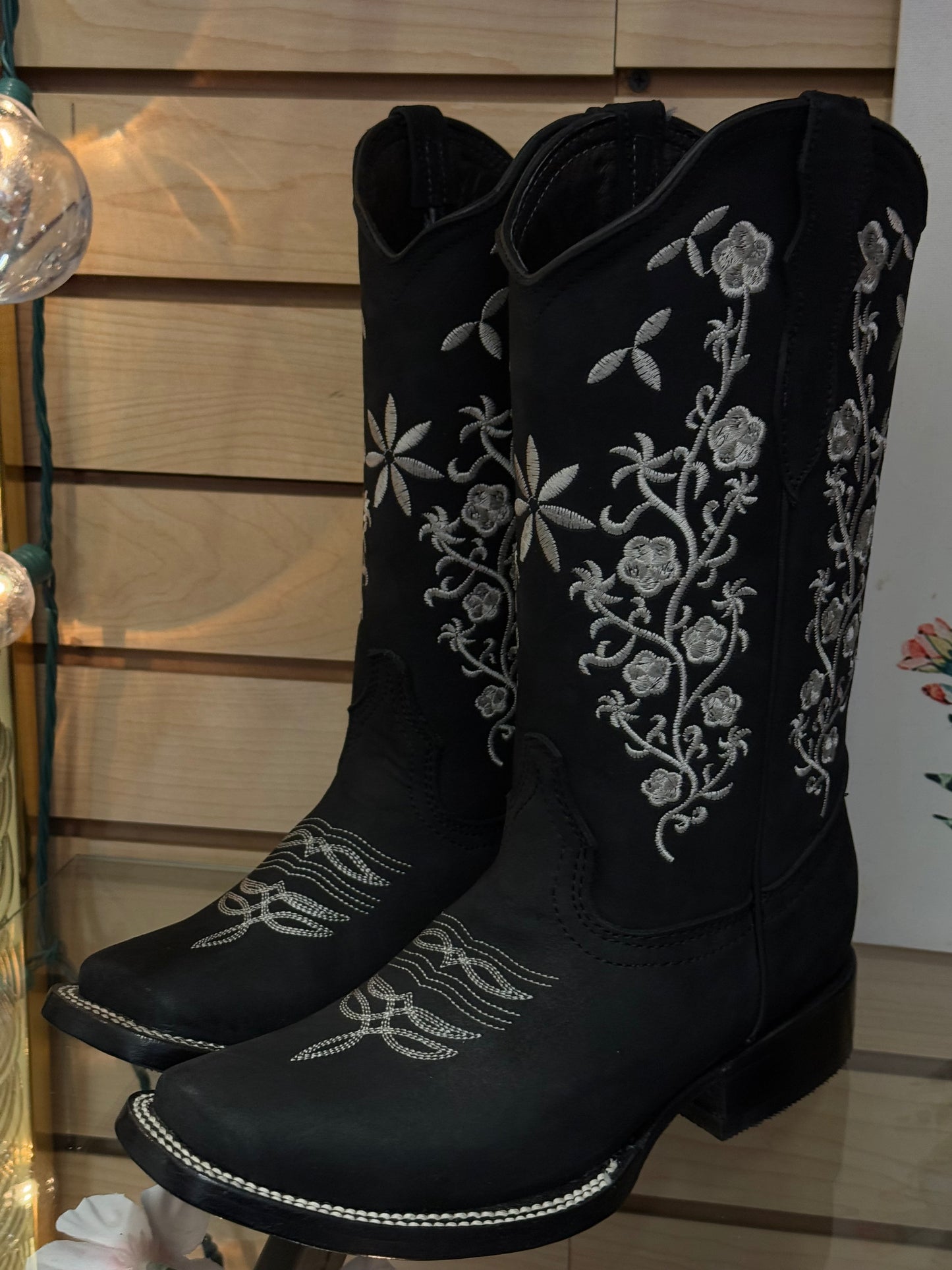 Coqueta | Womens Black Square Toe Boots