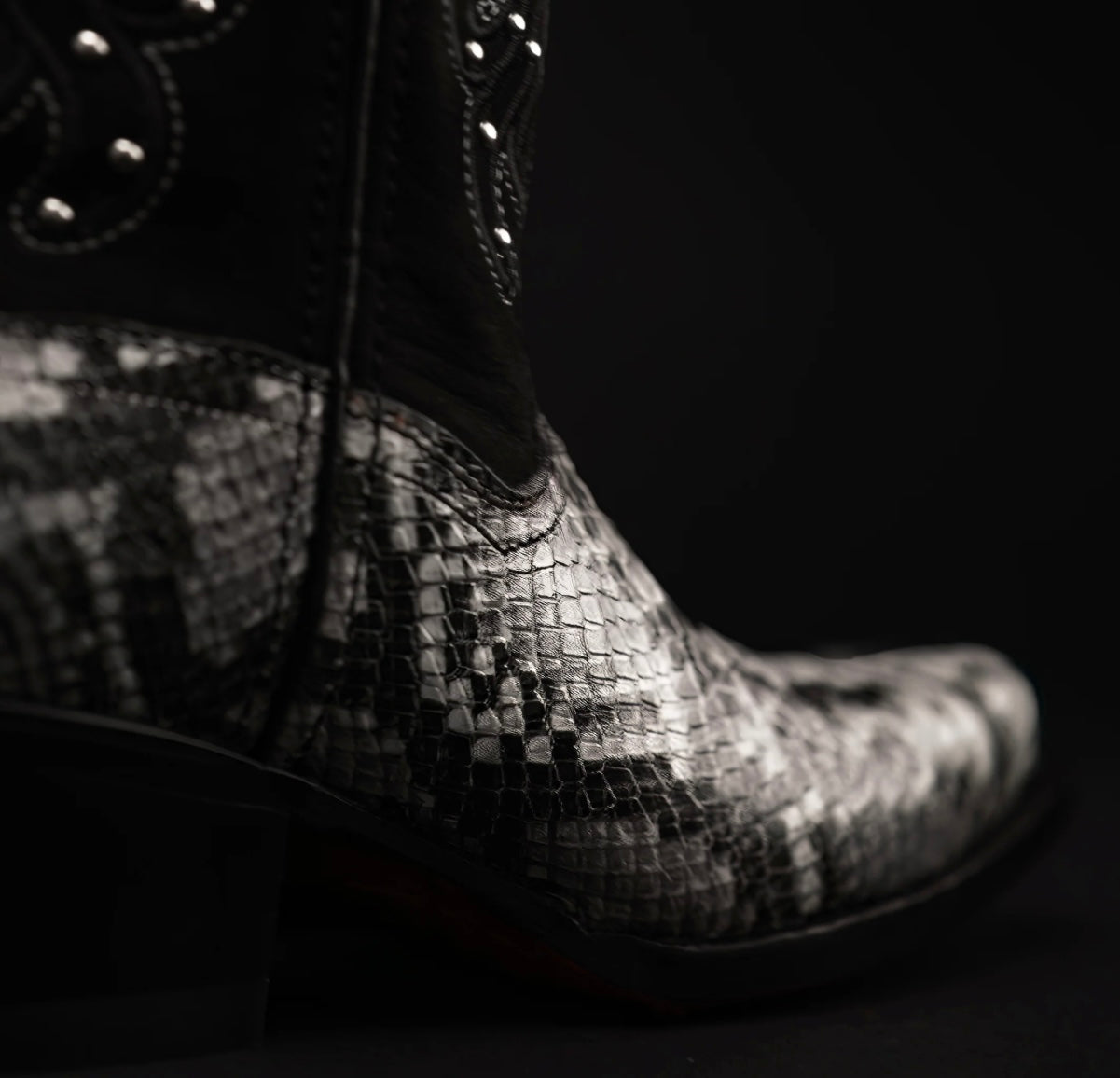 WOMEN'S BLACK WIDOW PYTHON TRIBUTE SNIP TOE