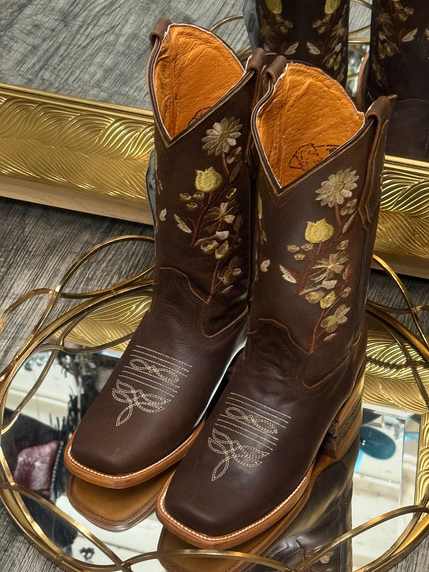 Flora | Square toe boots