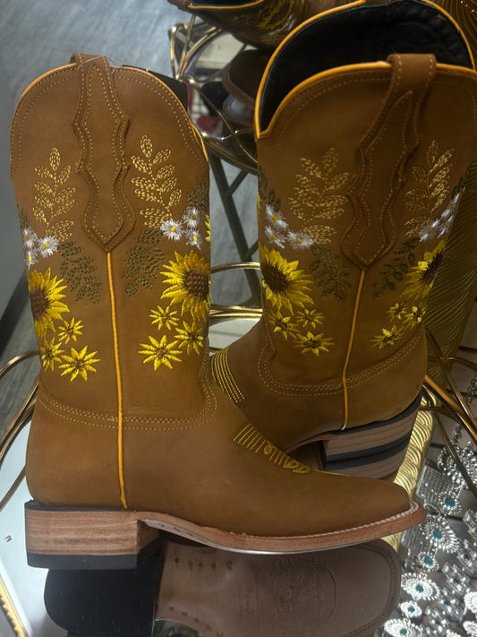 Wd Girasol- Women’s Square-toe Boots Honey