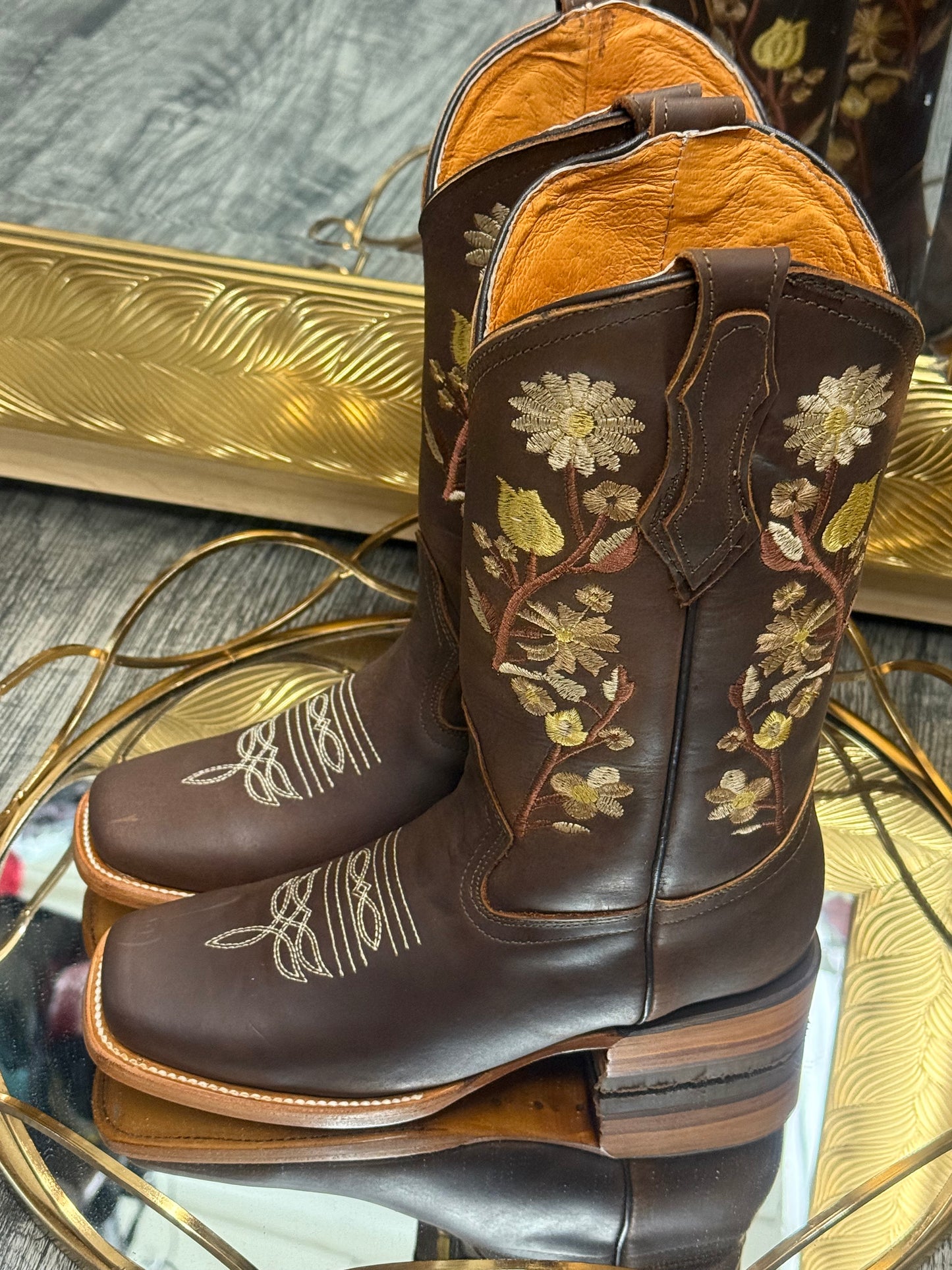 Flora | Square toe boots