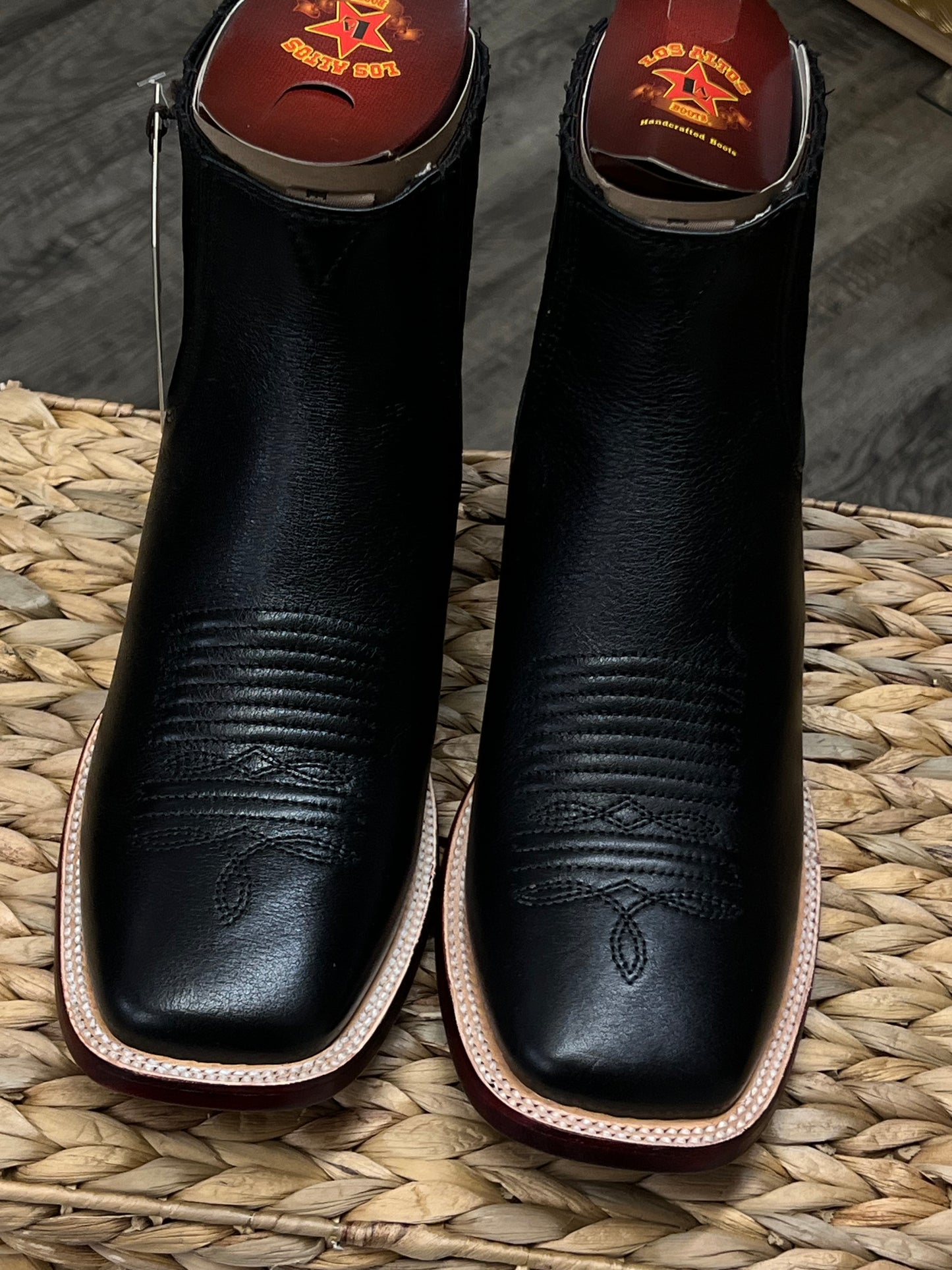 Los Altos Men's Boot Wide Square Toe Black Leather Sole