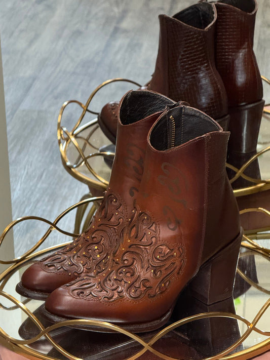 Lucy Women’s ankle boots