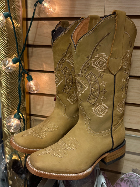 Nicte| Square Toe Boots