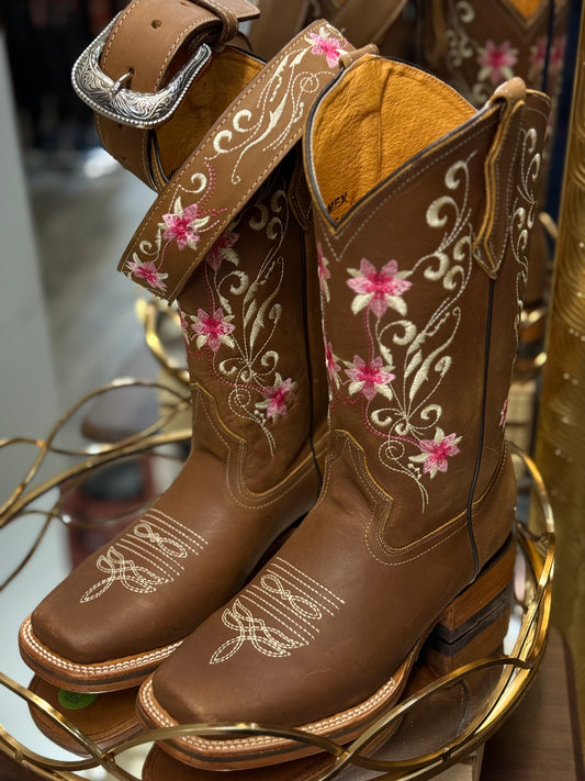 Tania | Women’s Square Toe Boots & Belt