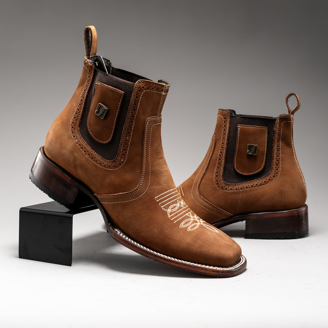 MEN'S 731 NOBUCK LEATHER SQUARE TOE ANKLE BOOT