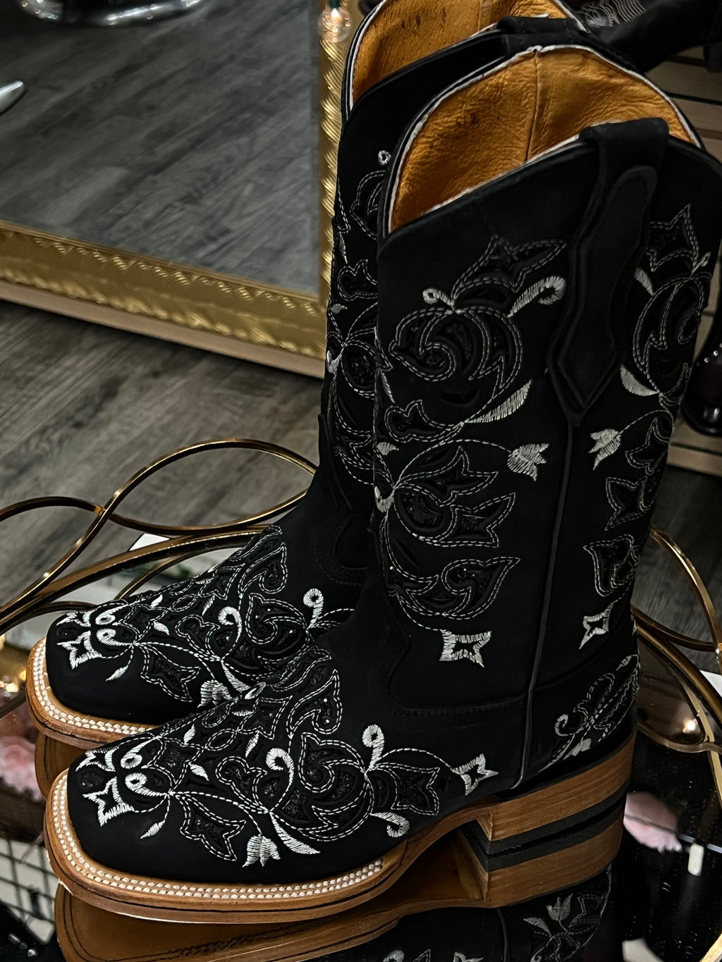 Valeria| Square Toe Boots
