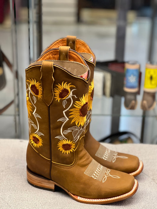 Mirasol| Square Toe Womens Boots Tan