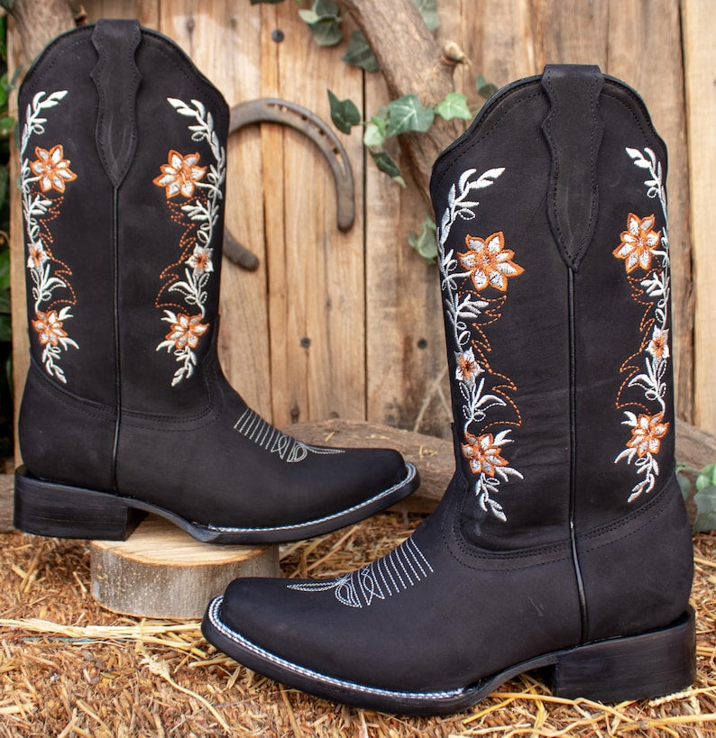 Margarita- Women’s Square-toe Boots Black