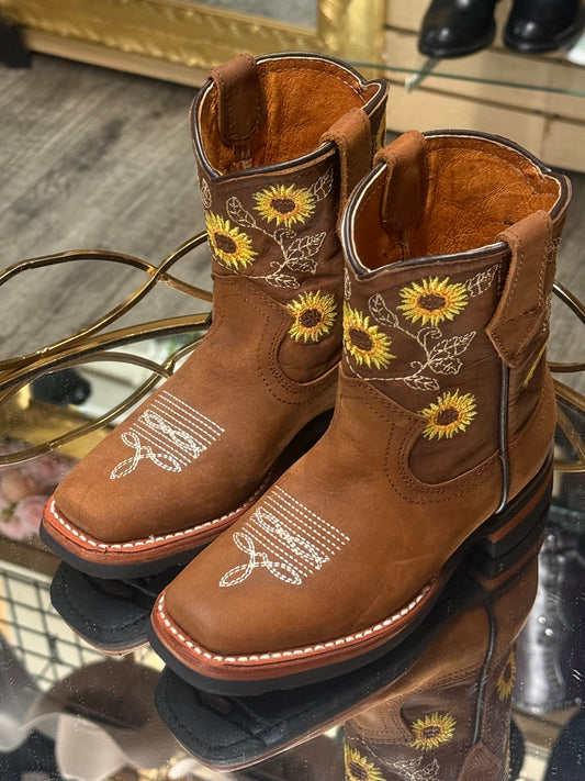 Mirasol | SquareToe Girls Boots