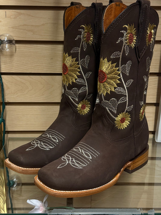 Sol| Square Toe Women’s Boots