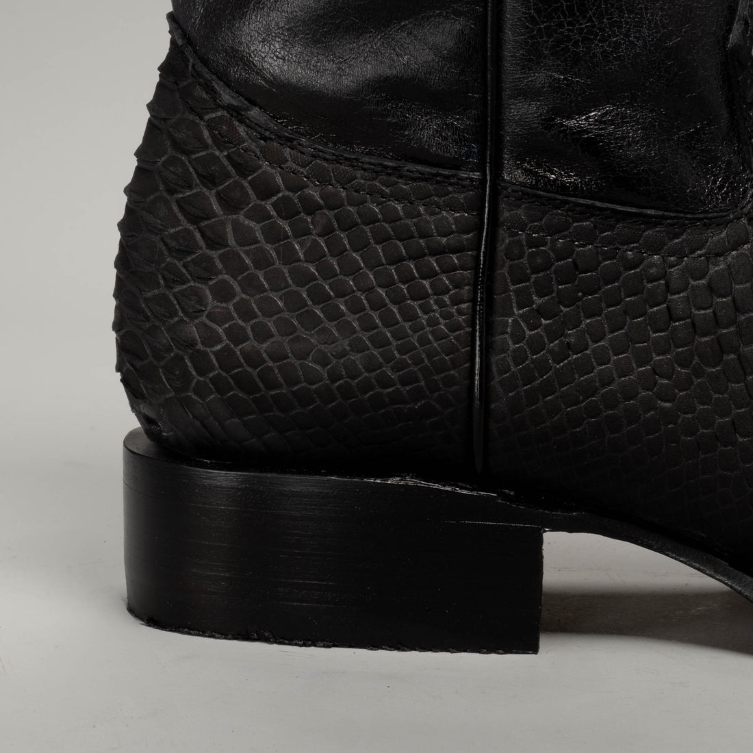 MEN'S VIPER PYTHON SQUARE TOE COWBOY BOOTS AND BELT COMBO