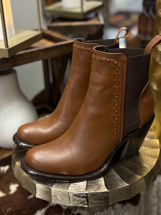 WOMEN´S GENUINE PORTO LEATHER ROUND TOE ANKLE BOOTS HONEY COLOR - LOS ALTOS BOOTS