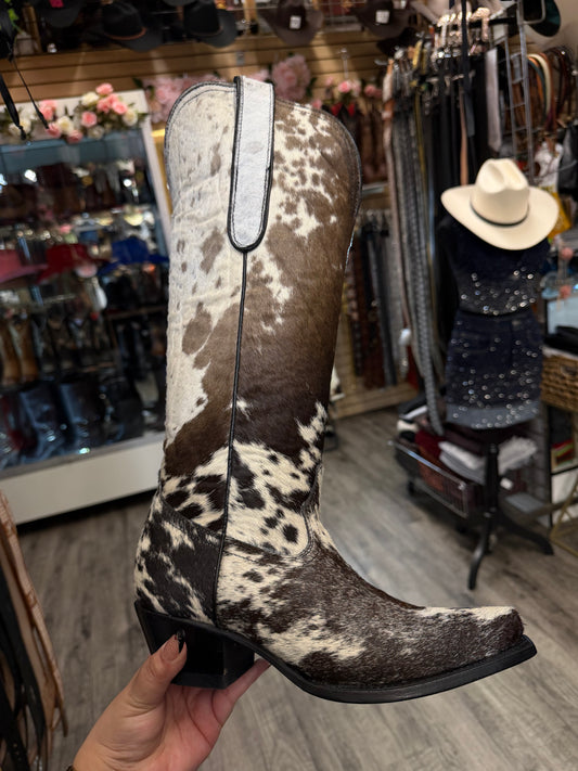 White Diamonds Boots
Snip Toe Hair-On Hide Cowgirl Boots