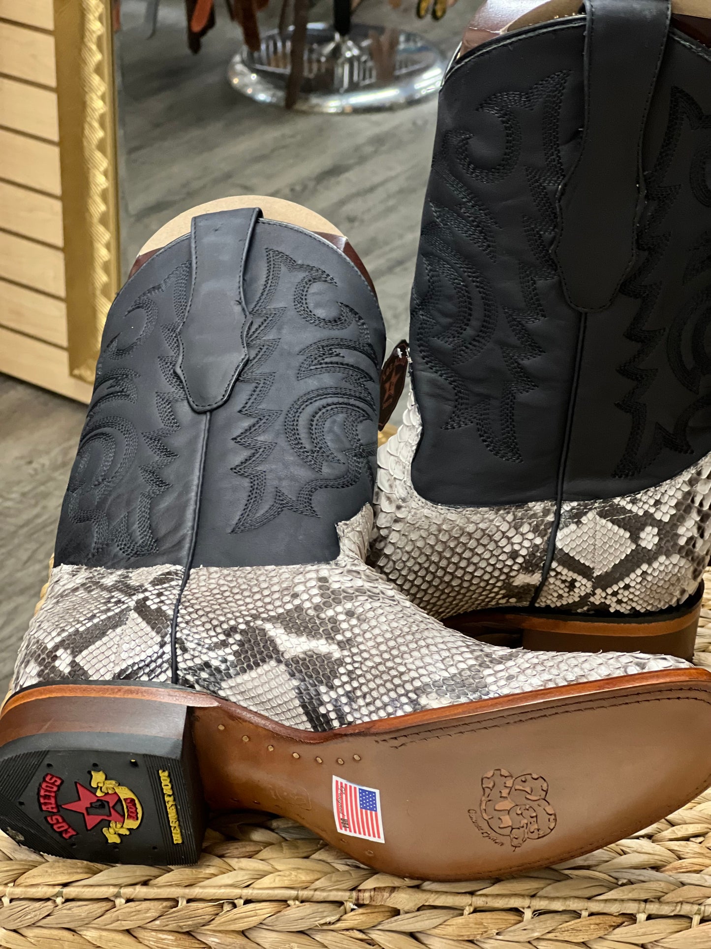 LOS ALTOS BOOTS MENS WIDE SQUARE TOE | GENUINE PYTHON SNAKESKIN LEATHER BOOTS | COLOR NATURAL