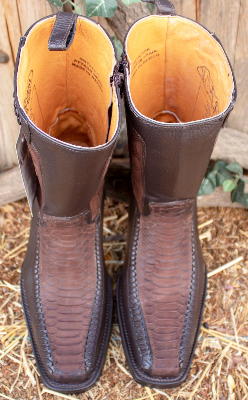 Dubai Mens Python Print Boots