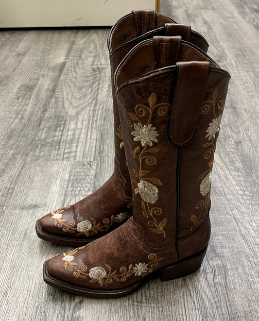Flor Snip Toe Boots