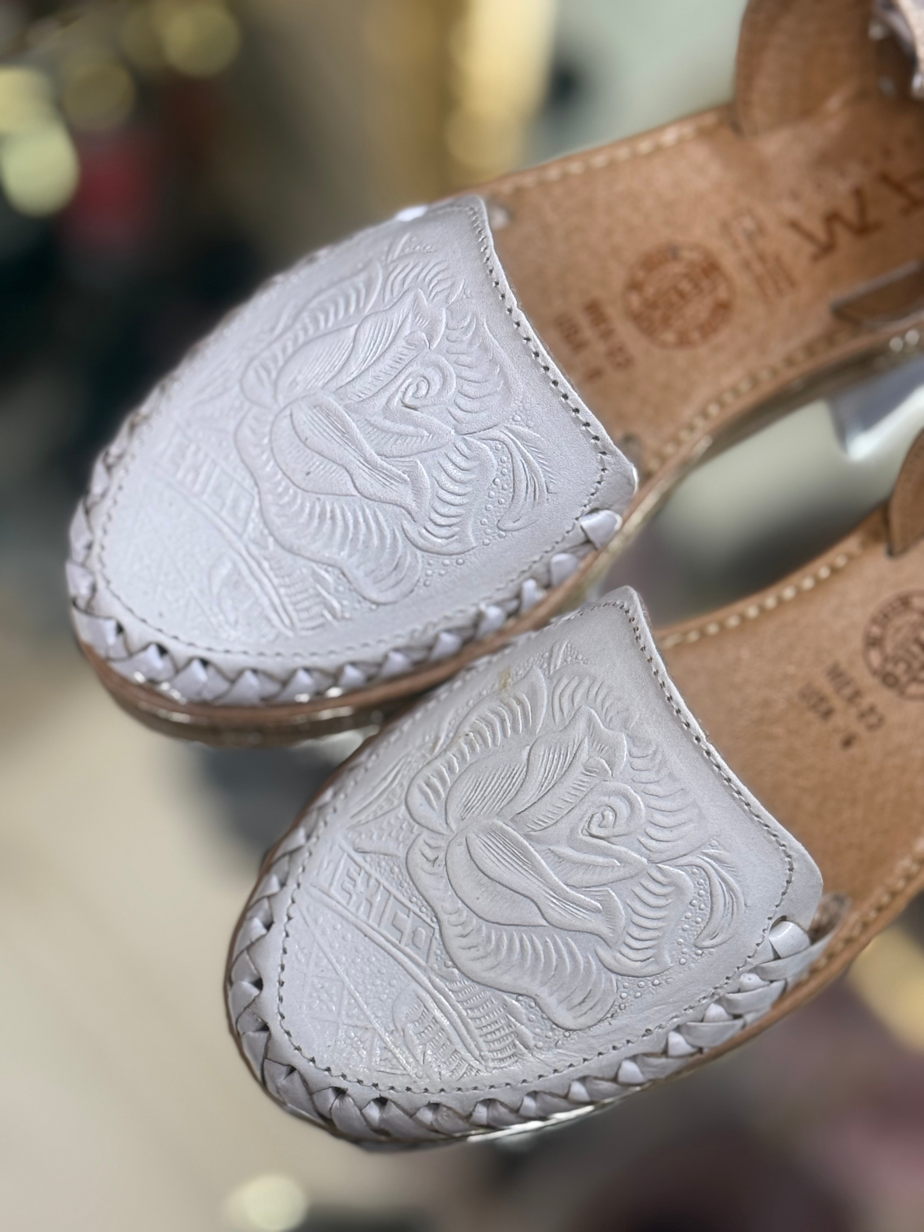 Paloma | White Huaraches