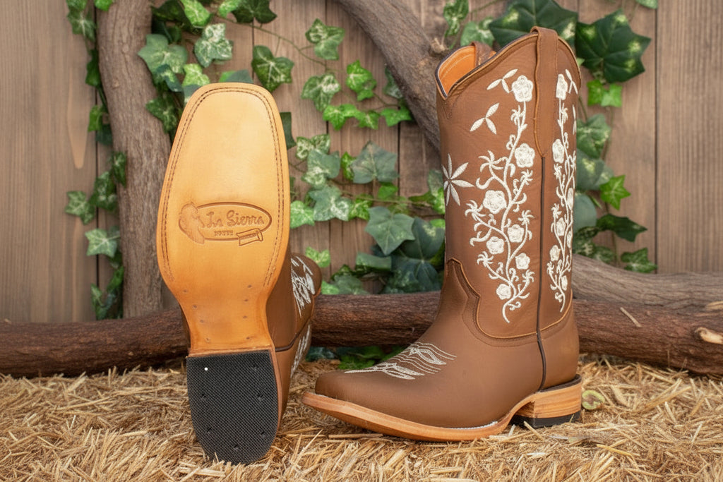 Coqueta Boots (Tan)