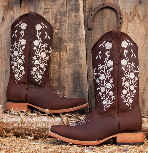 Coqueta  | Women’s Square Toe Boots Brown