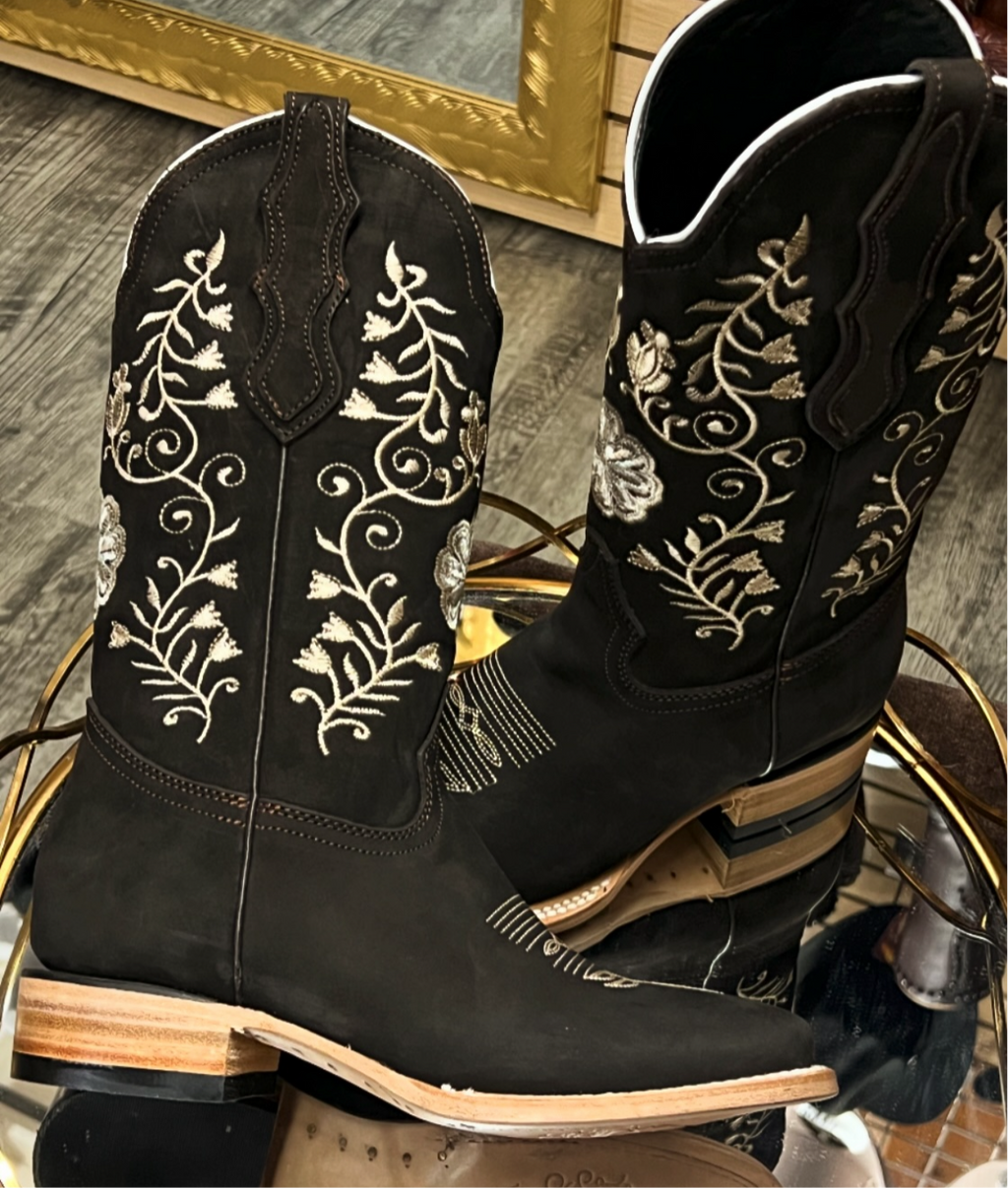 Jacqueline  Womens Square Toe Boots