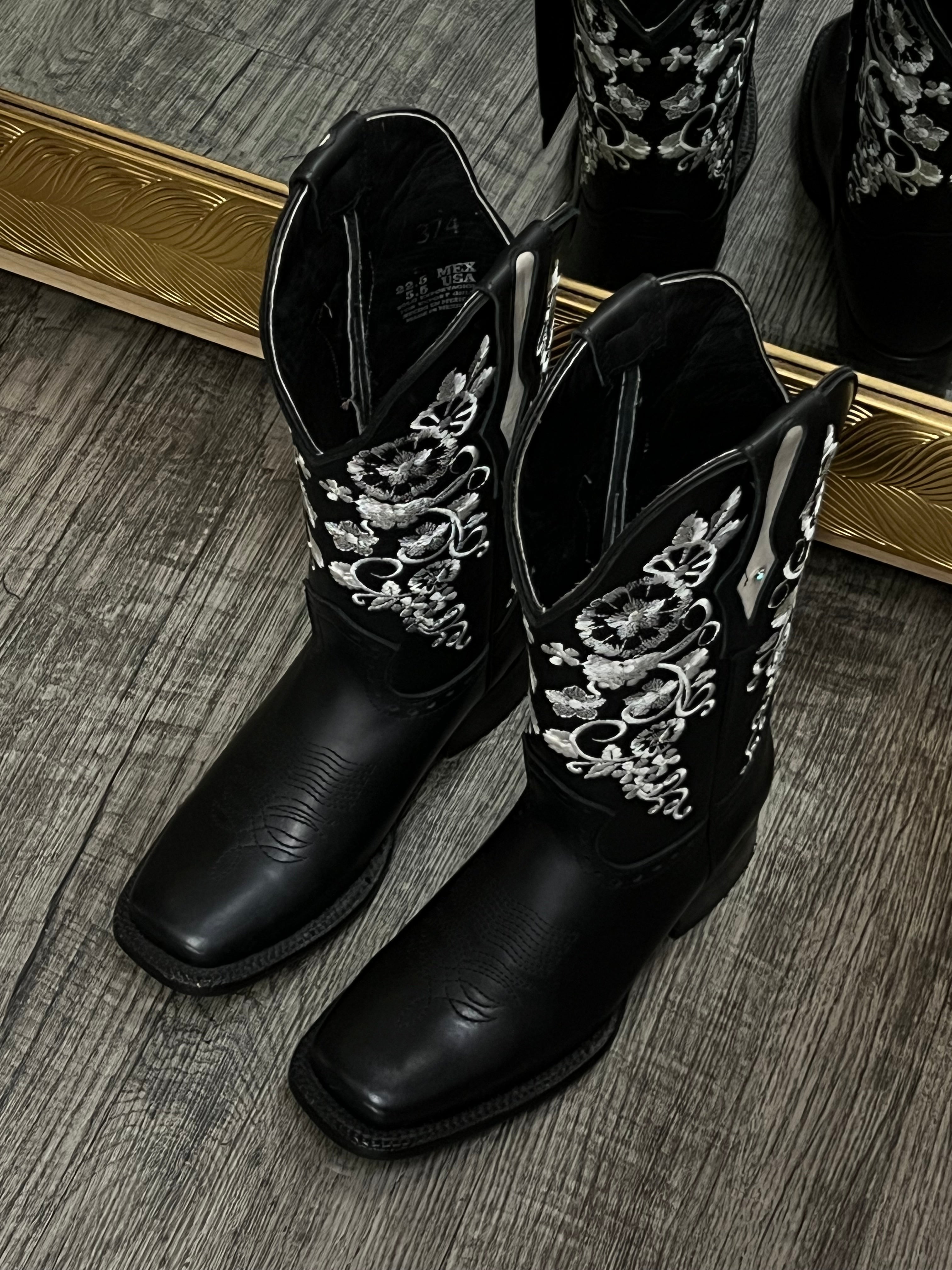 Florence Women’s Square Toe Boots