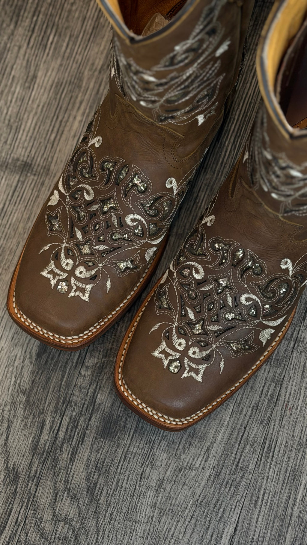 Chica Dorada Boots(Tan)