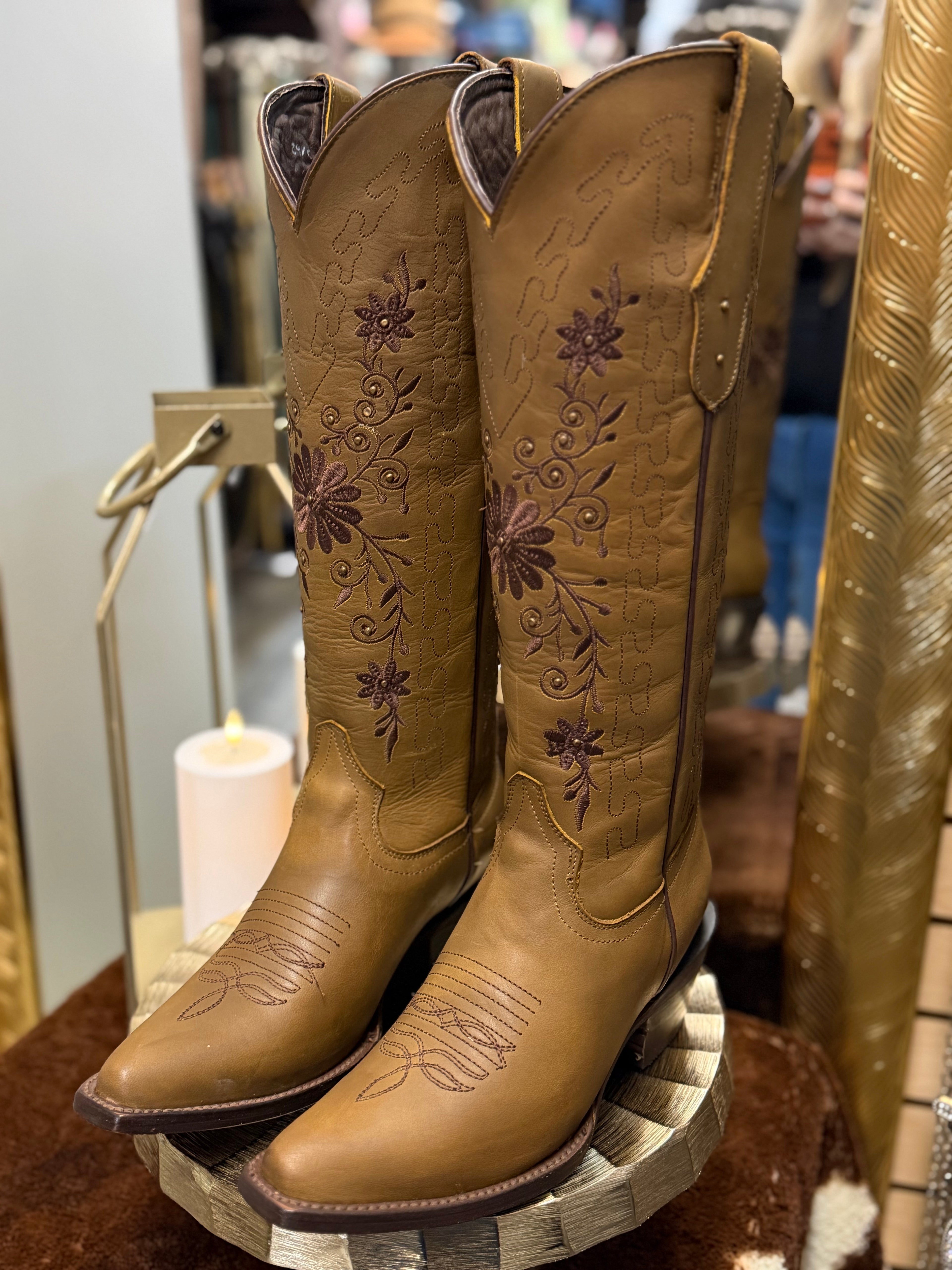 Women’s Tall Snip Toe Cowgirl Boot - Honey