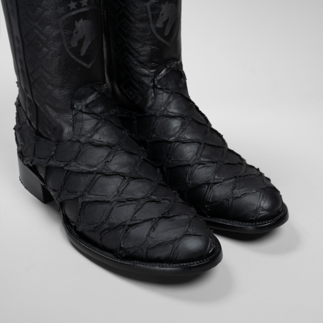 MEN'S PIRARUCU MONSTER FISH ROUND TOE COWBOY BOOTS