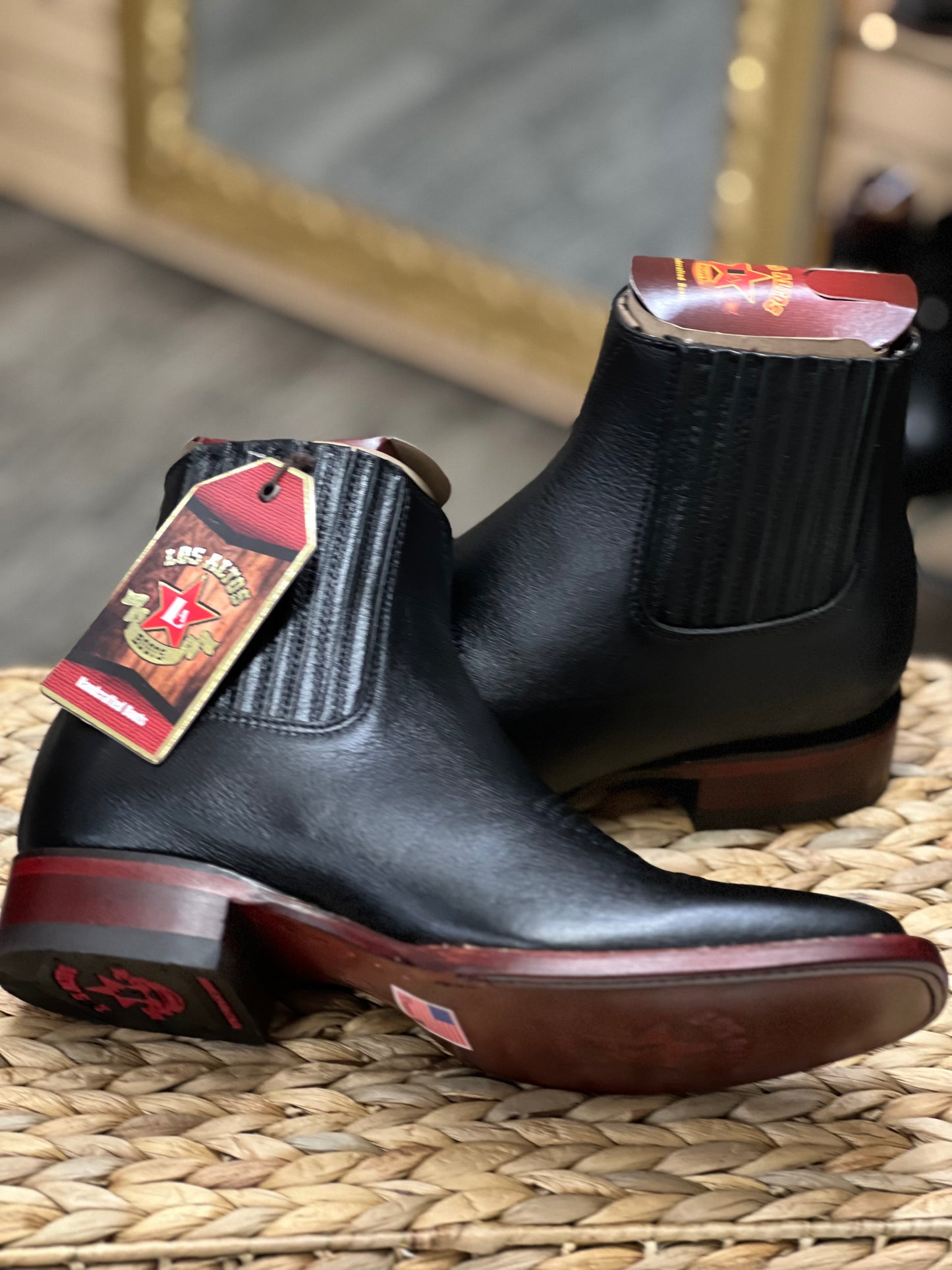 Los Altos Men's Boot Wide Square Toe  Black Leather Sole