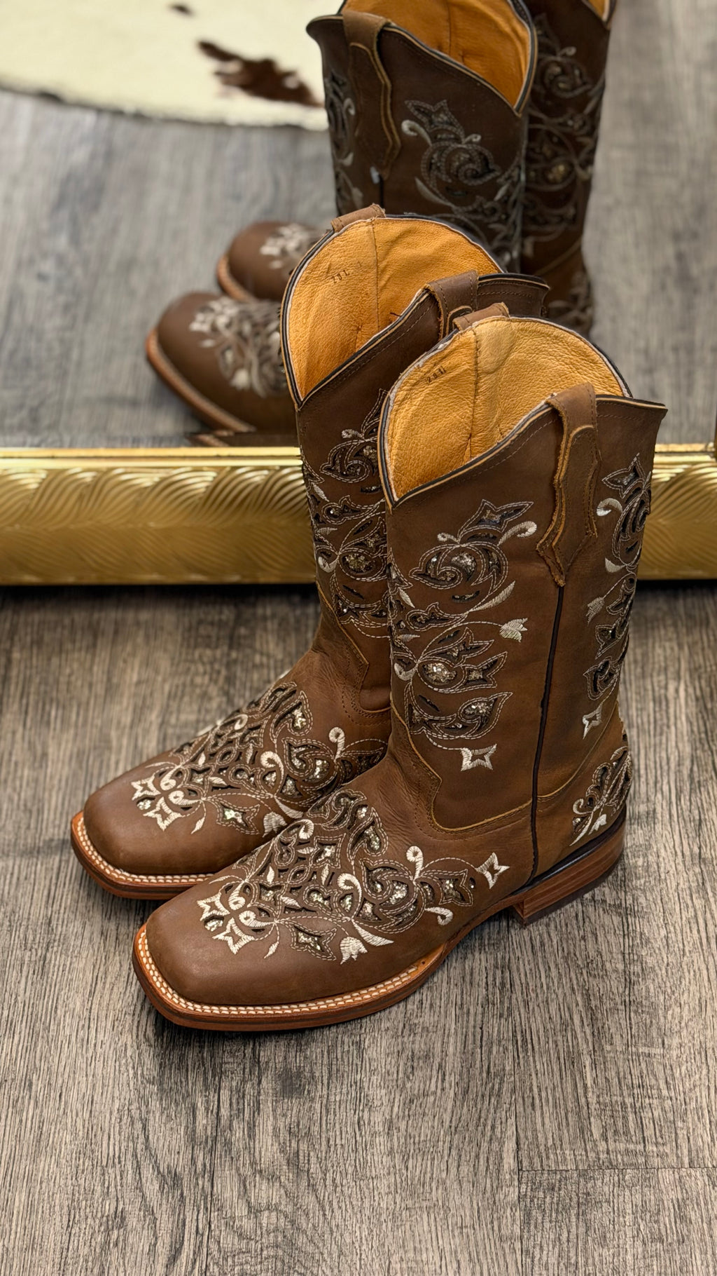 Chica Dorada Boots(Tan)