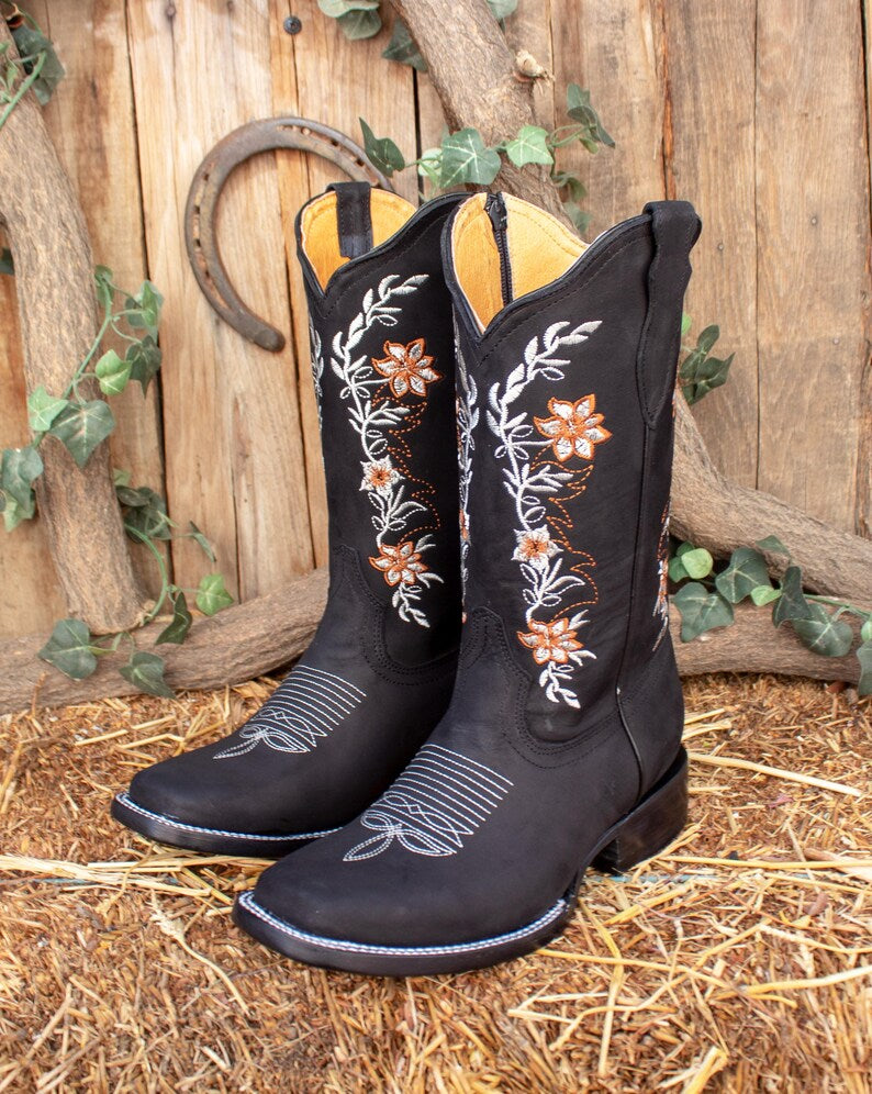 Margarita- Women’s Square-toe Boots Black