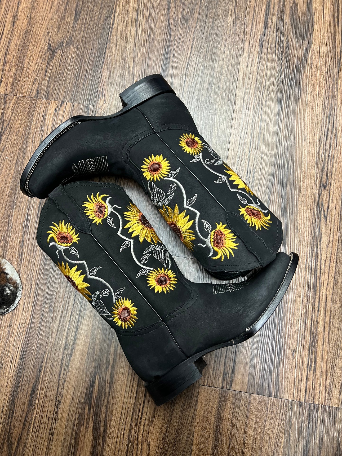 Mirasol| Square Toe Boots(Black)